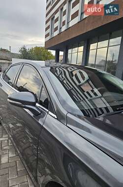 Седан Ford Fusion 2015 в 