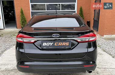 Седан Ford Fusion 2016 в 