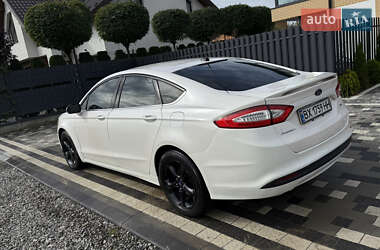 Седан Ford Fusion 2014 в 