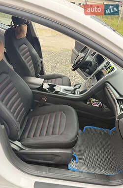 Седан Ford Fusion 2014 в 