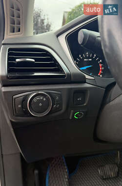 Седан Ford Fusion 2014 в 