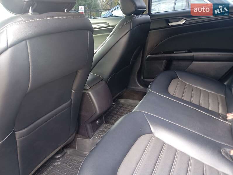 Седан Ford Fusion 2018 в Виннице