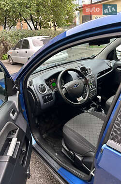 Хэтчбек Ford Fusion 2008 в 