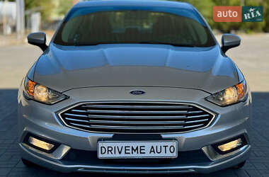 Седан Ford Fusion 2017 в 