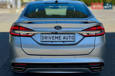Седан Ford Fusion 2017 в 