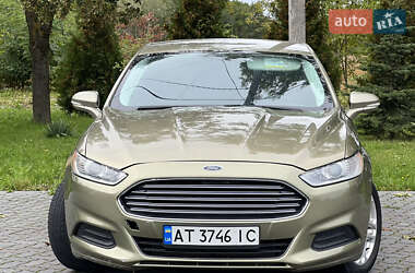 Седан Ford Fusion 2012 в 