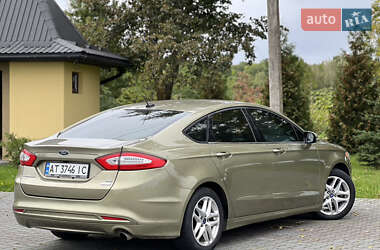 Седан Ford Fusion 2012 в 