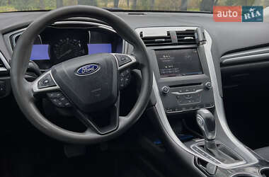Седан Ford Fusion 2012 в 