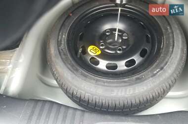 Хэтчбек Ford Fusion 2006 в 