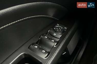 Седан Ford Fusion 2019 в 