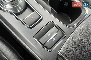Седан Ford Fusion 2019 в 