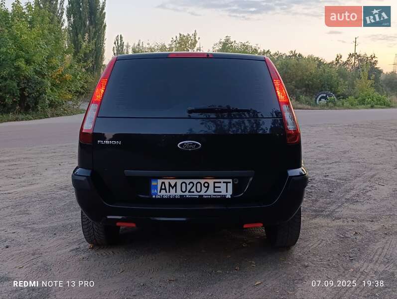 Хэтчбек Ford Fusion 2005 в Радомышле