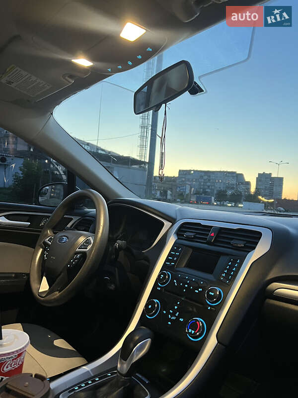 Седан Ford Fusion 2013 в Сумах