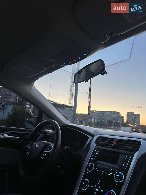 Седан Ford Fusion 2013 в Сумах