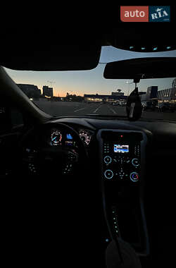 Седан Ford Fusion 2013 в 