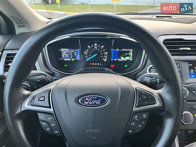 Седан Ford Fusion 2017 в Киеве