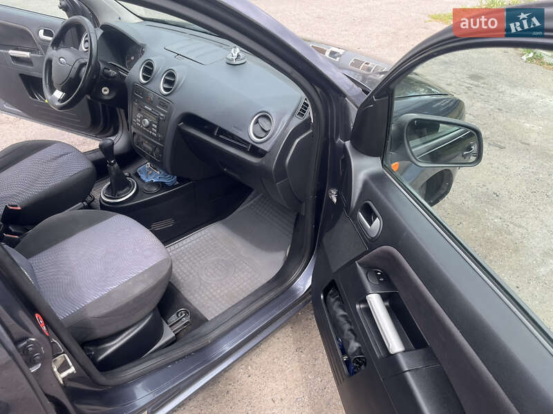 Хетчбек Ford Fusion 2007 в Полтаві