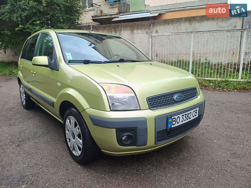 Хетчбек Ford Fusion 2007 в 