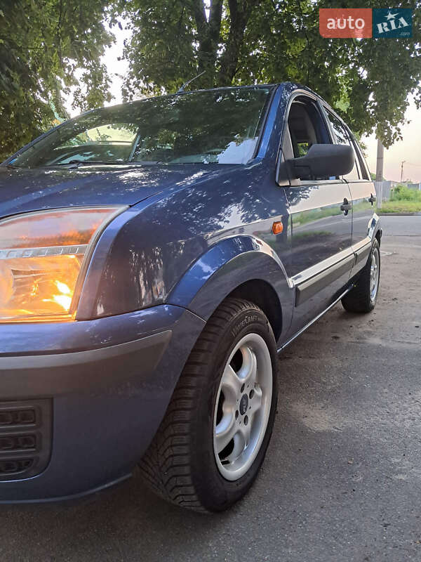 Хэтчбек Ford Fusion 2006 в Прилуках