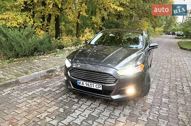 Седан Ford Fusion 2015 в 