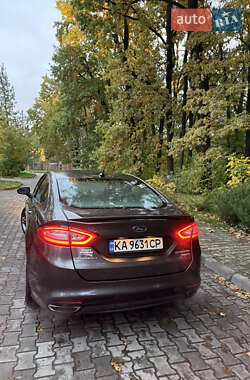 Седан Ford Fusion 2015 в 