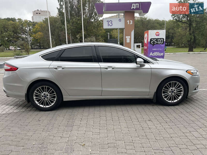 Седан Ford Fusion 2014 в Одесі