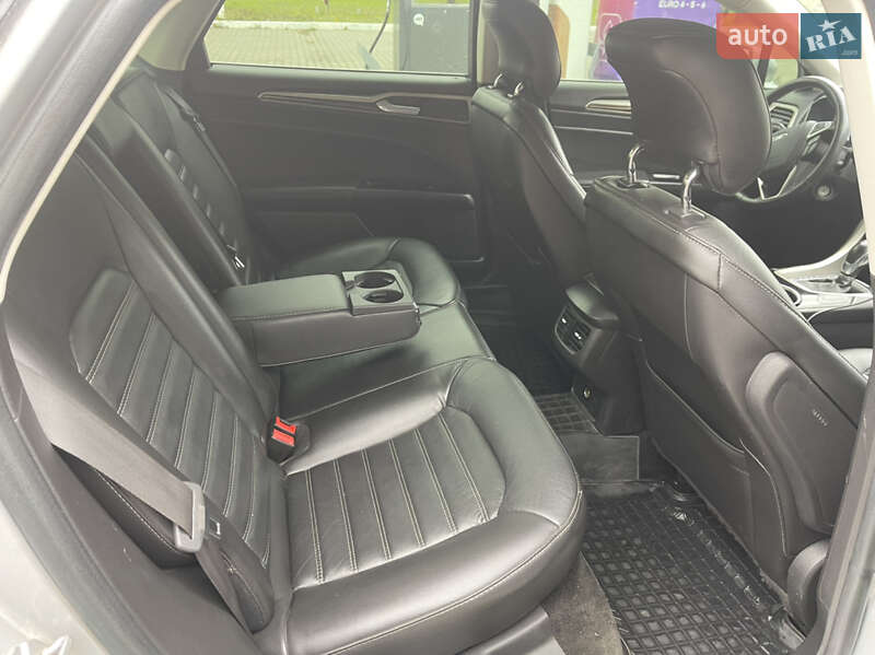 Седан Ford Fusion 2014 в Одесі