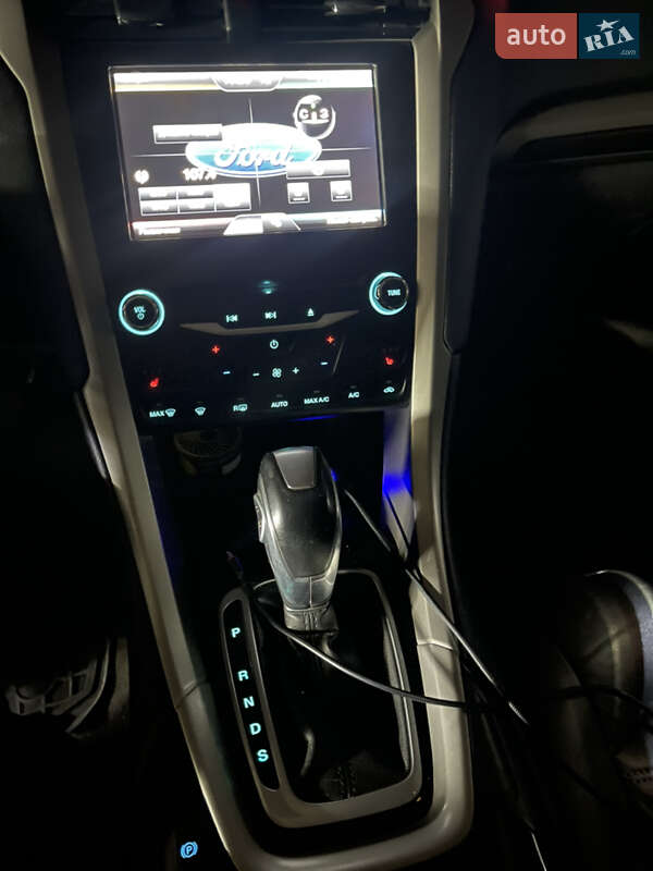 Седан Ford Fusion 2014 в Одесі