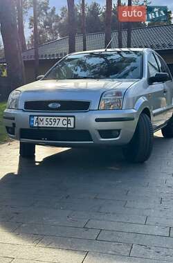 Хетчбек Ford Fusion 2004 в Житомирі