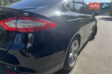 Седан Ford Fusion 2016 в  фото 4 Седан Ford Fusion 2016 в