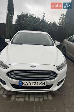 Седан Ford Fusion 2013 в 