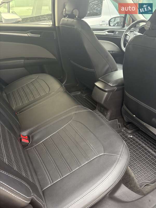 Седан Ford Fusion 2015 в Одессе