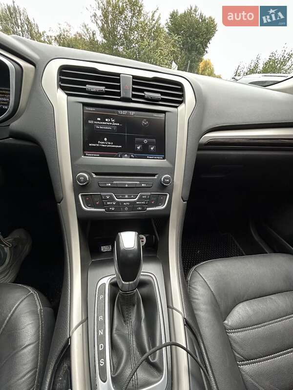 Седан Ford Fusion 2016 в Дніпрі