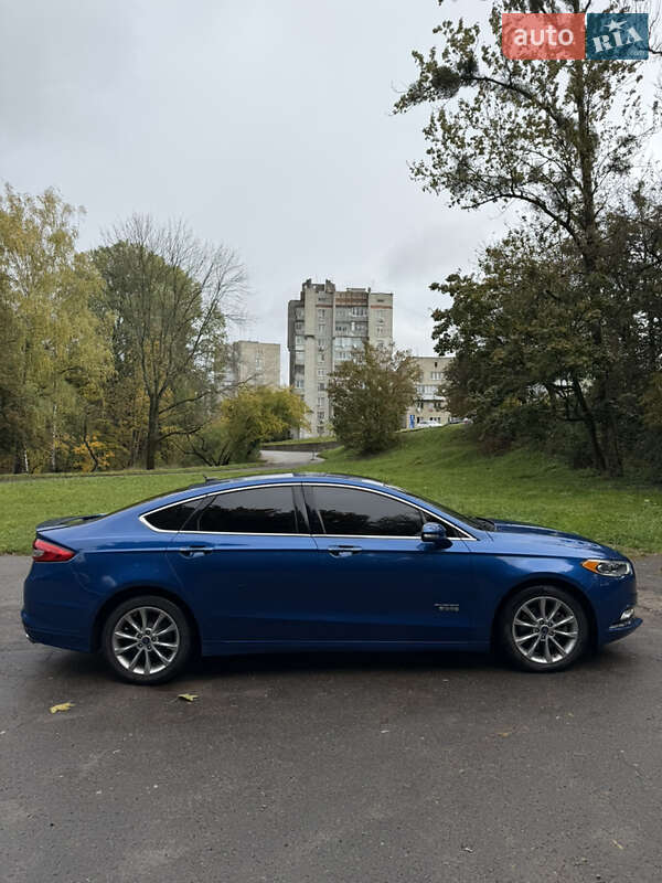 Седан Ford Fusion 2016 в Львові