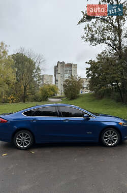 Седан Ford Fusion 2016 в 