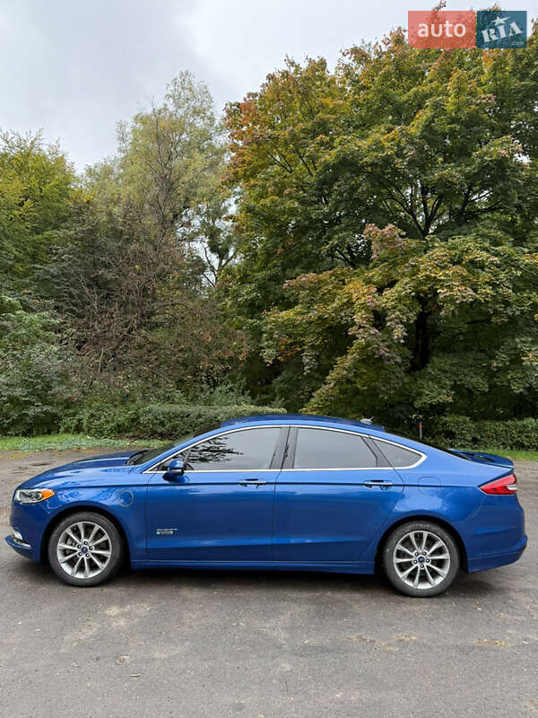 Седан Ford Fusion 2016 в Львові