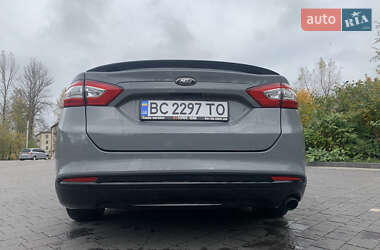 Седан Ford Fusion 2013 в 