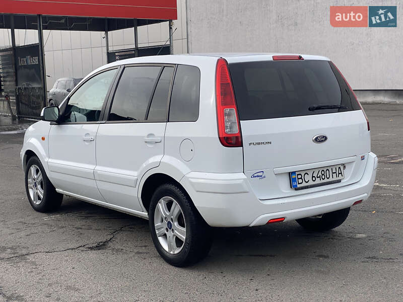 Хэтчбек Ford Fusion 2011 в Львове