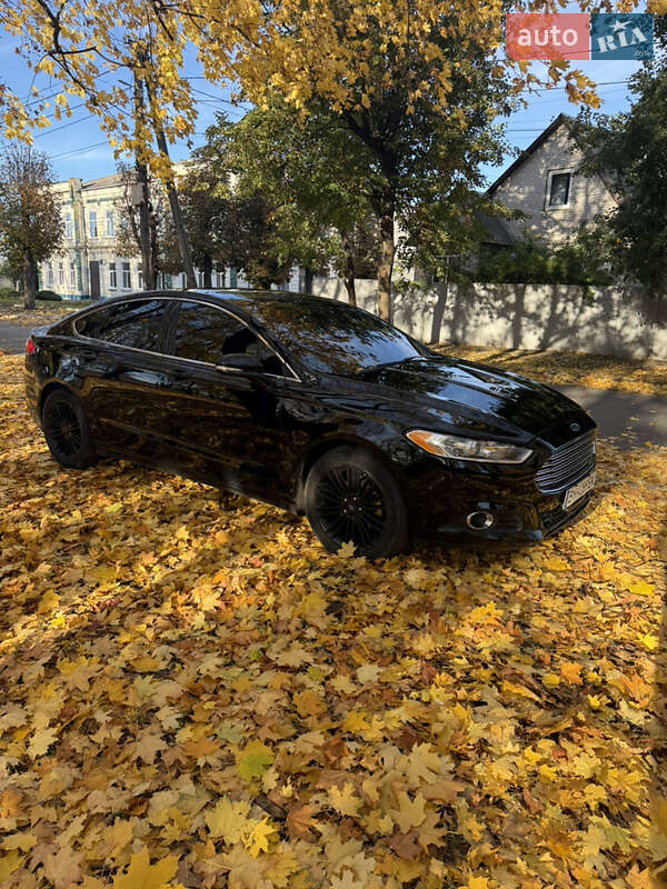 Седан Ford Fusion 2016 в 