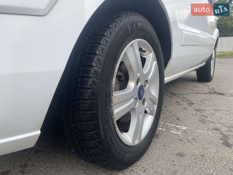 Хетчбек Ford Fusion 2011 в Львові