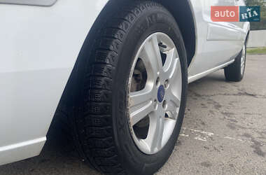 Хетчбек Ford Fusion 2011 в 