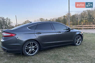 Седан Ford Fusion 2014 в 