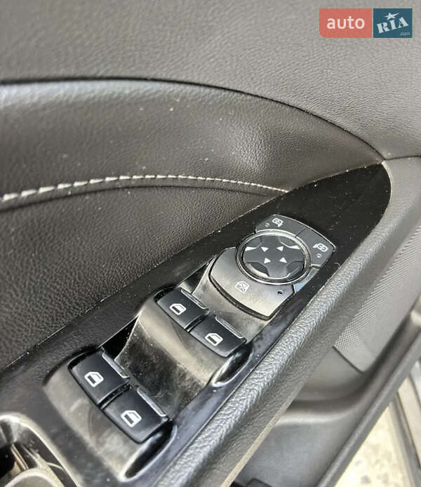 Седан Ford Fusion 2014 в Сумах