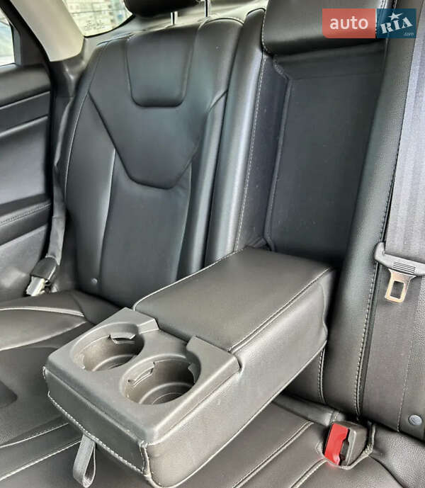 Седан Ford Fusion 2014 в Сумах