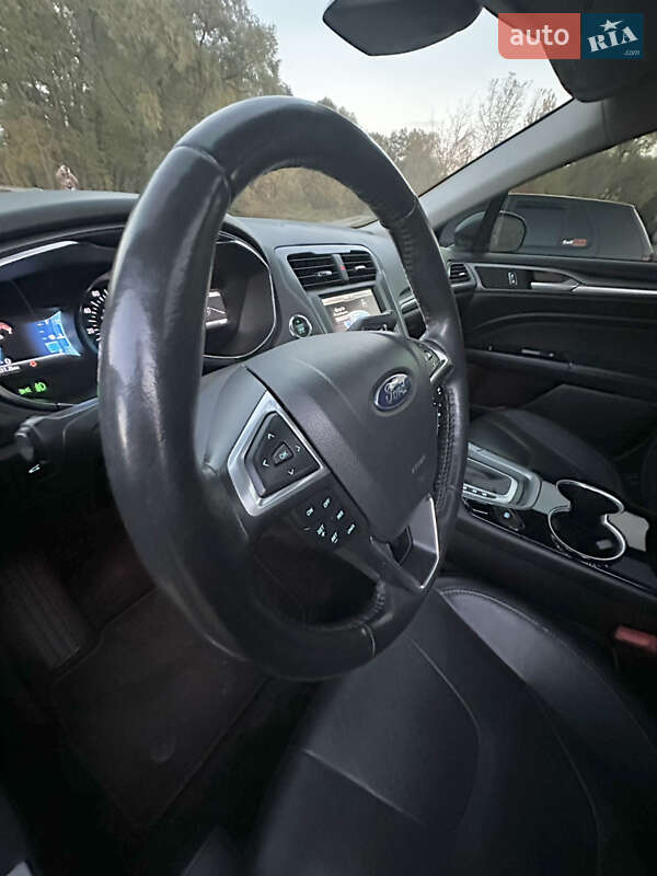 Седан Ford Fusion 2014 в Сумах