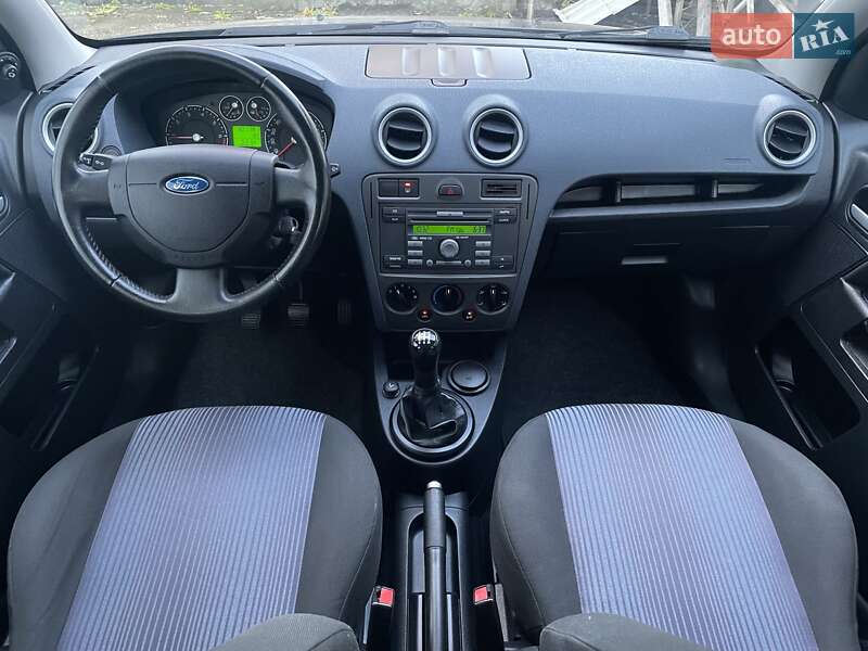 Хэтчбек Ford Fusion 2008 в Виннице