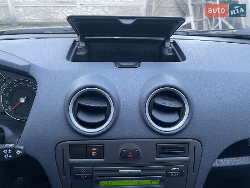 Хэтчбек Ford Fusion 2008 в Виннице