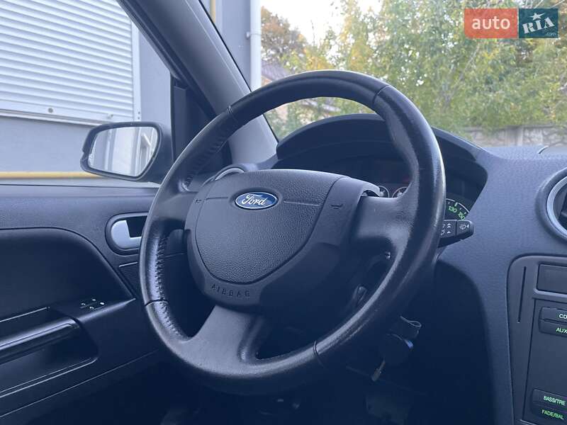 Хэтчбек Ford Fusion 2008 в Виннице