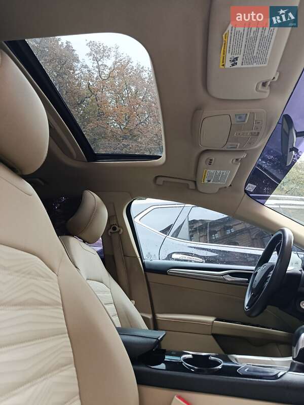 Седан Ford Fusion 2015 в Львове