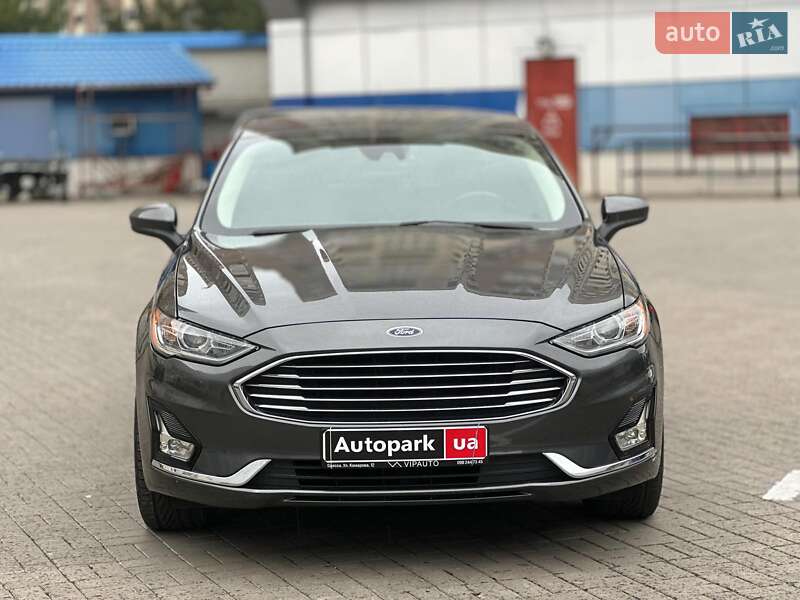 Седан Ford Fusion 2019 в Одесі